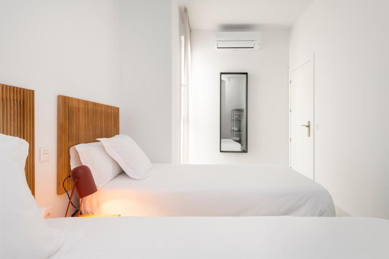 Magno Apartments San Gil - Shared Jacuzzi Sevilla Exterior foto
